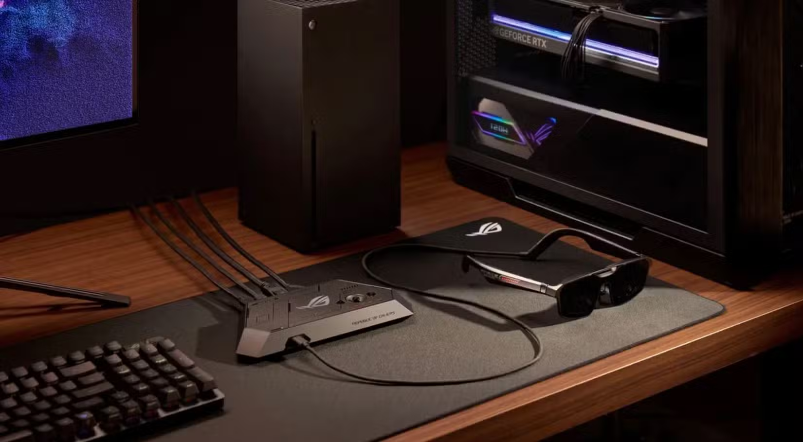 Kết nối trực tiếp với ROG Ally chỉ bằng một cáp USB-C