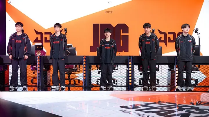 JDG sẽ bước vào trận đấu quyết định gặp LYON (Ảnh: Web thể thao)